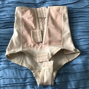 BelleFit postpartum girdle with extenders small